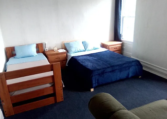 A Cozy Bedroom For To Relax * Pittsburgh